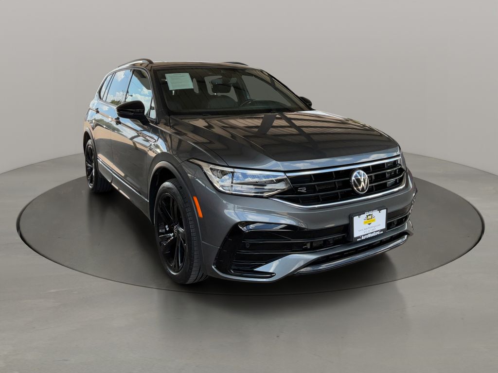 Platinum Gray Metallic 2023 Volkswagen Tiguan SUV / Crossover Front-Wheel Drive 8-Speed Automatic