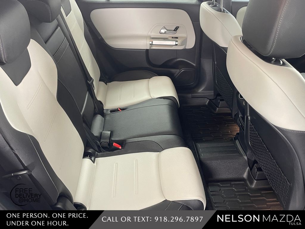 Used 2021 Blue Mercedes-Benz GLB 250 image 40