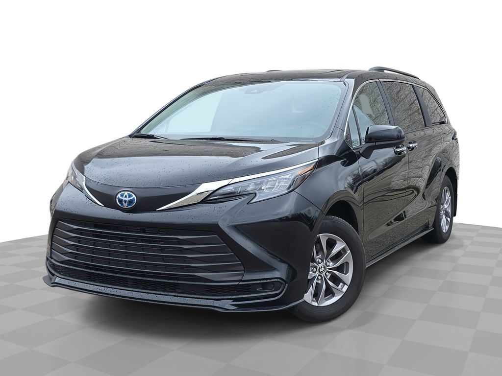 Midnight Black Metallic 2025 Toyota Sienna XLE 8-Passenger FWD Minivan Front-Wheel Drive Continuously Variable Transmission