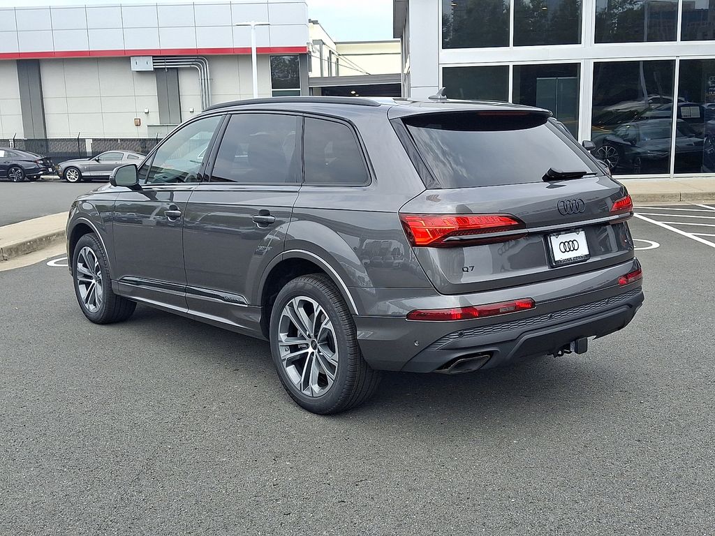Thumbnail: 2026 Audi Q7 - 4