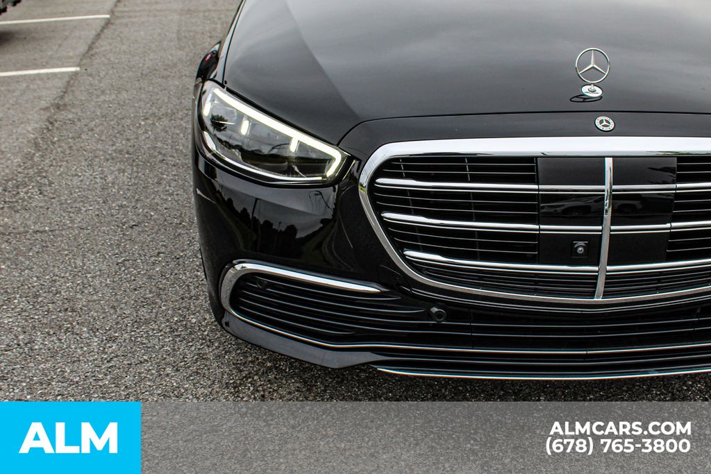 Used 2025 Black Mercedes-Benz S 580 image 11
