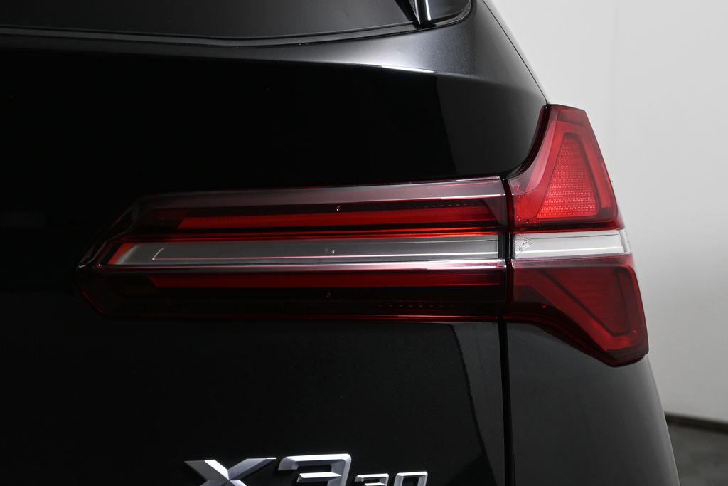 Thumbnail: 2025 BMW X3 - 13