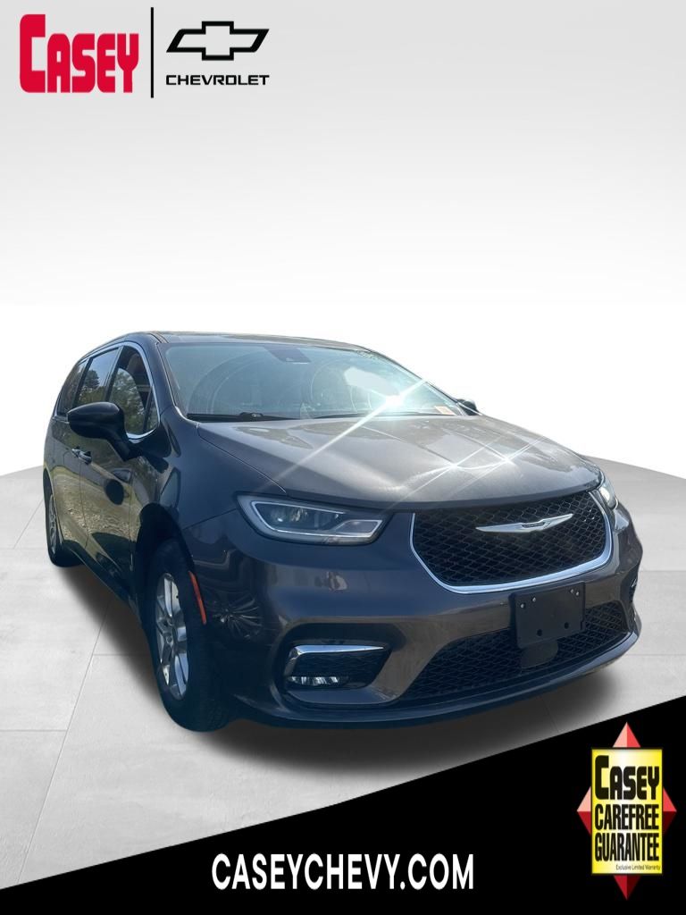 Gray (Granite Crystal Metallic Clearcoat) 2023 Chrysler Pacifica Touring L FWD Minivan Front-Wheel Drive 9-Speed Automatic