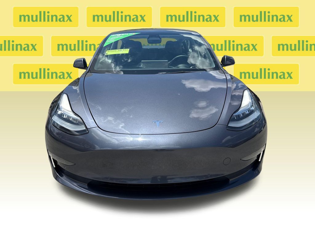 Used 2022  Tesla Long Range image 10
