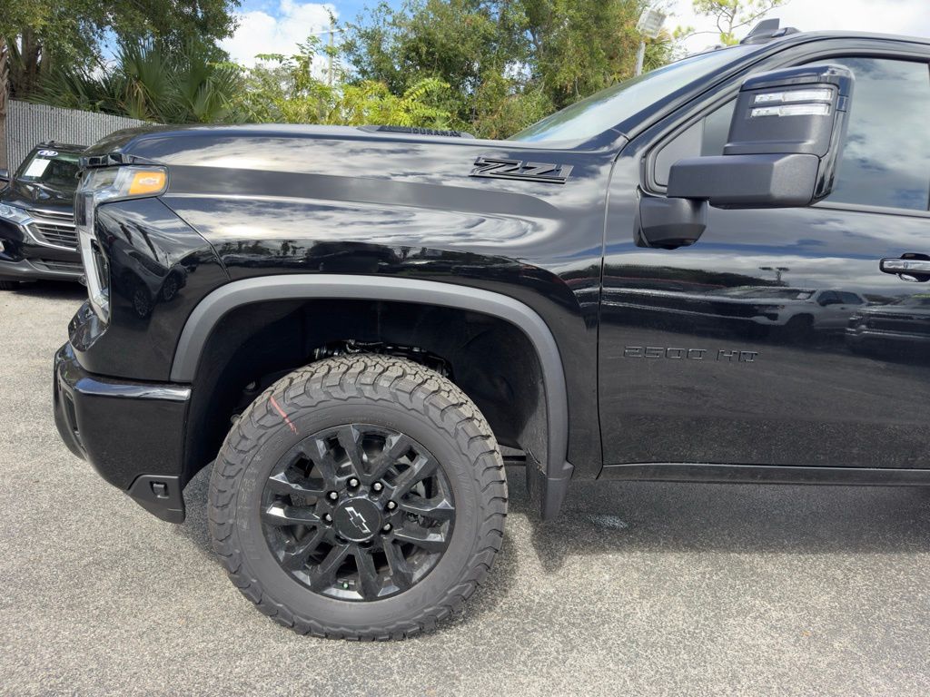 2025 Chevrolet Silverado 3500HD High Country 11