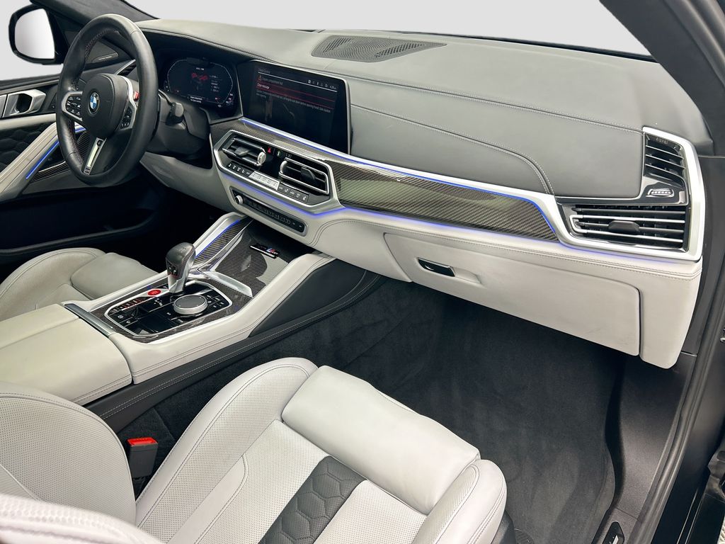 Thumbnail: 2023 BMW X6 - 16