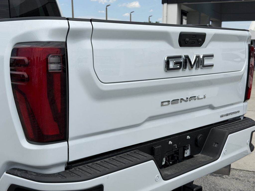 new 2026 GMC Sierra 2500HD car, priced at $88,221