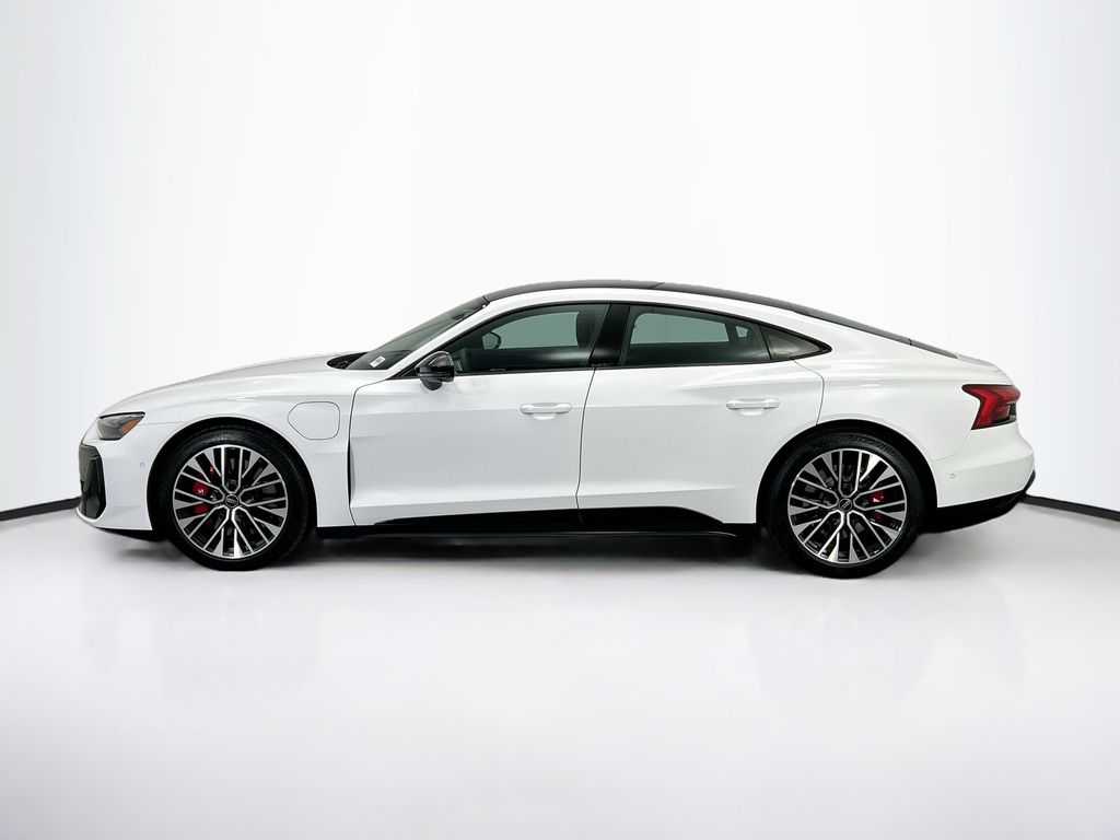 Thumbnail: 2026 Audi e-tron GT - 8