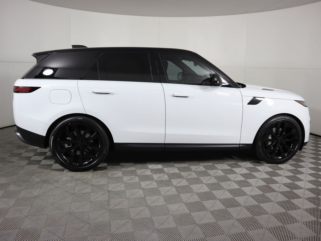 Thumbnail: 2026 Land Rover Range Rover Sport - 4