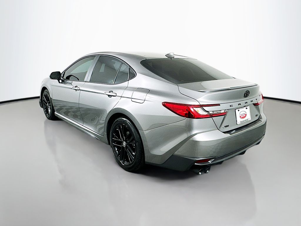 2025 Toyota Camry SE 7