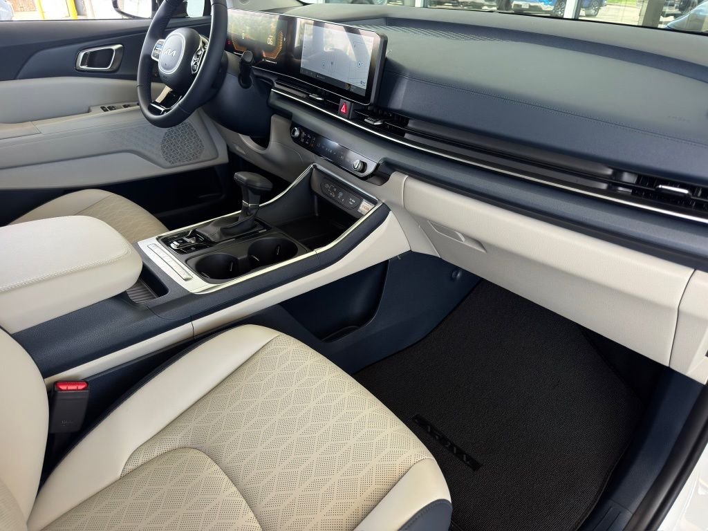 2026 Kia Carnival EX White at Community Kia