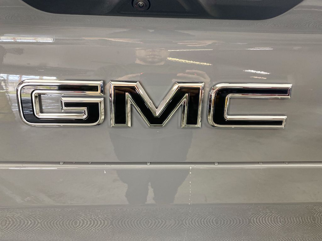 2024 GMC Sierra EV Denali Edition 1 32