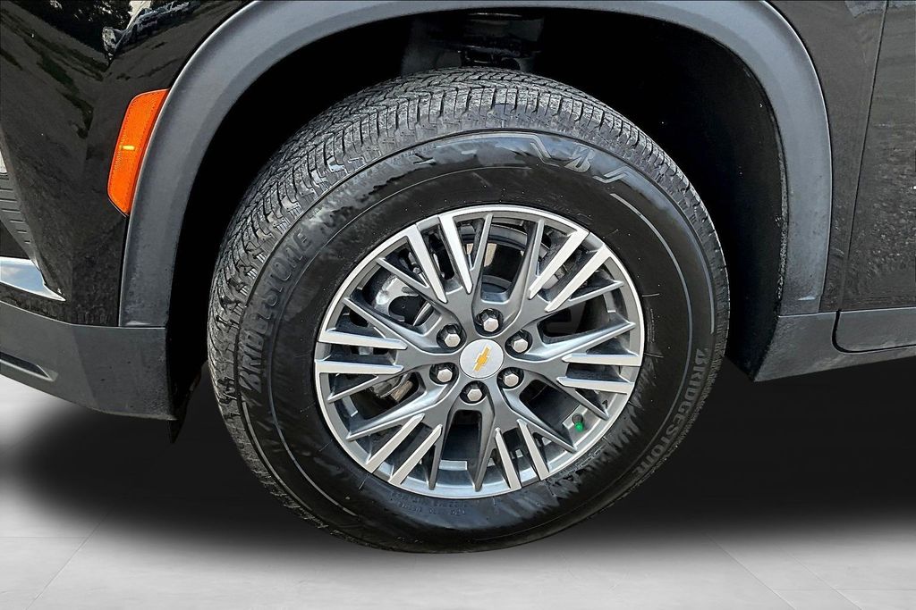Used 2026 Chevrolet Traverse SUV