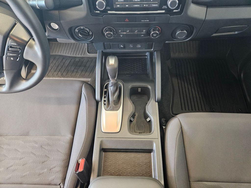 2022 Nissan Frontier S
