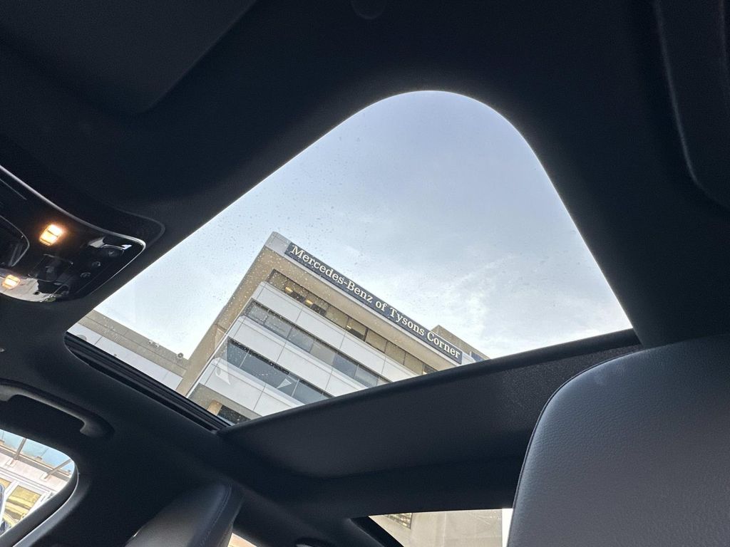 Thumbnail: 2025 Mercedes-Benz C-Class - 31