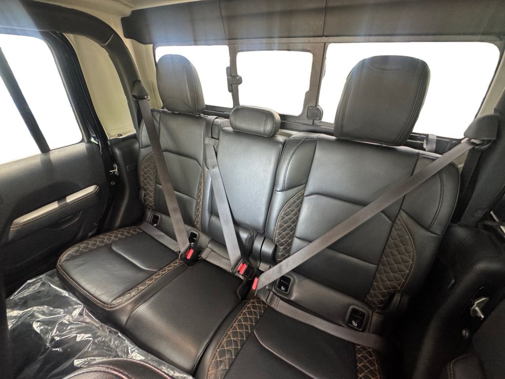 Used Car 2023 Jeep Gladiator  Overland For Sale Under $35,000 In Round Rock, Texas