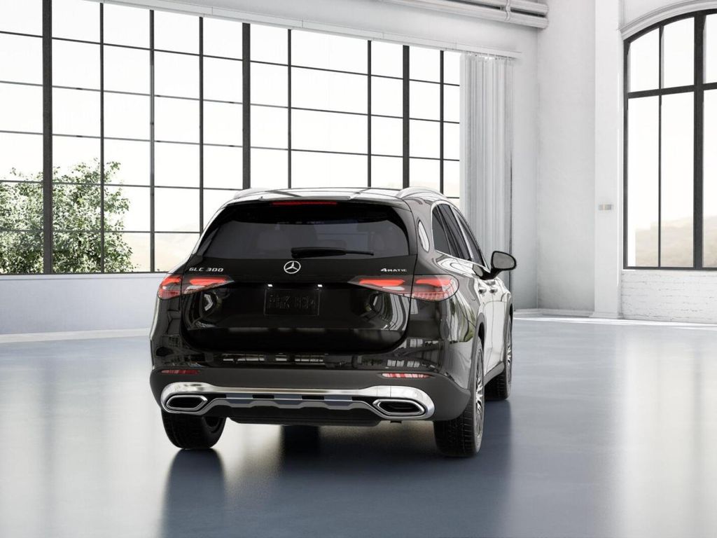 2025 Mercedes-Benz GLC 300 24