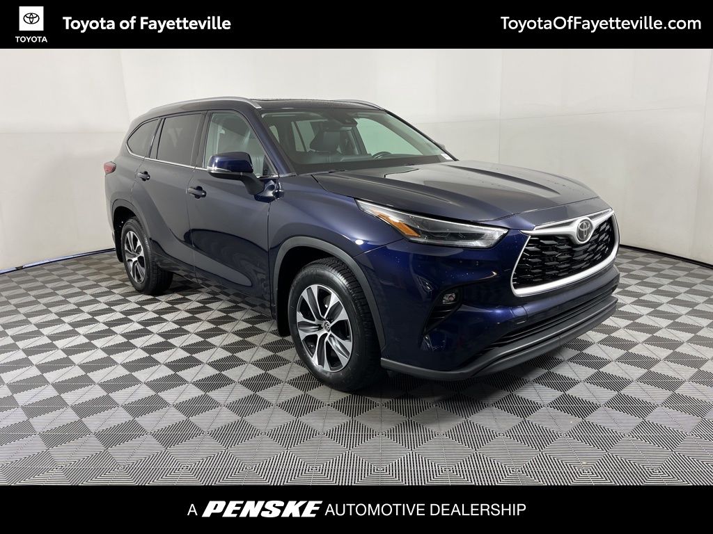 Thumbnail: 2021 Toyota Highlander - 19