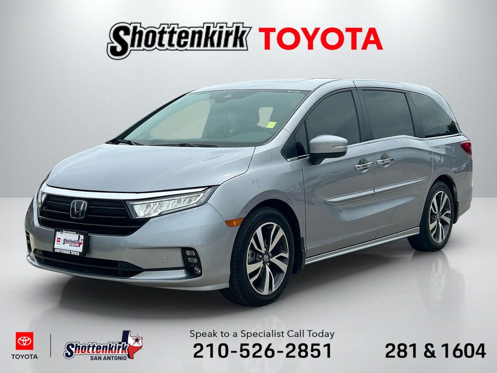 2023 Honda Odyssey Touring's photo