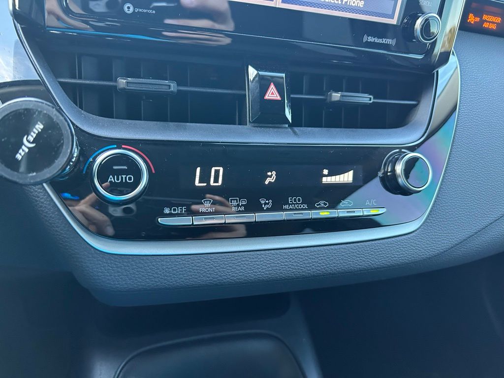 Thumbnail: 2021 Toyota Corolla - 25