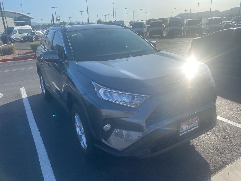 Thumbnail: 2021 Toyota RAV4 - 3