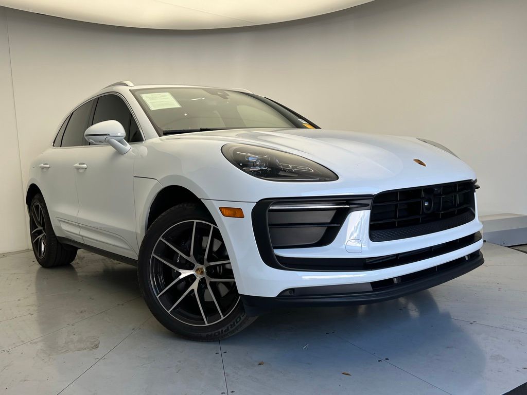 Thumbnail: 2023 Porsche Macan - 24