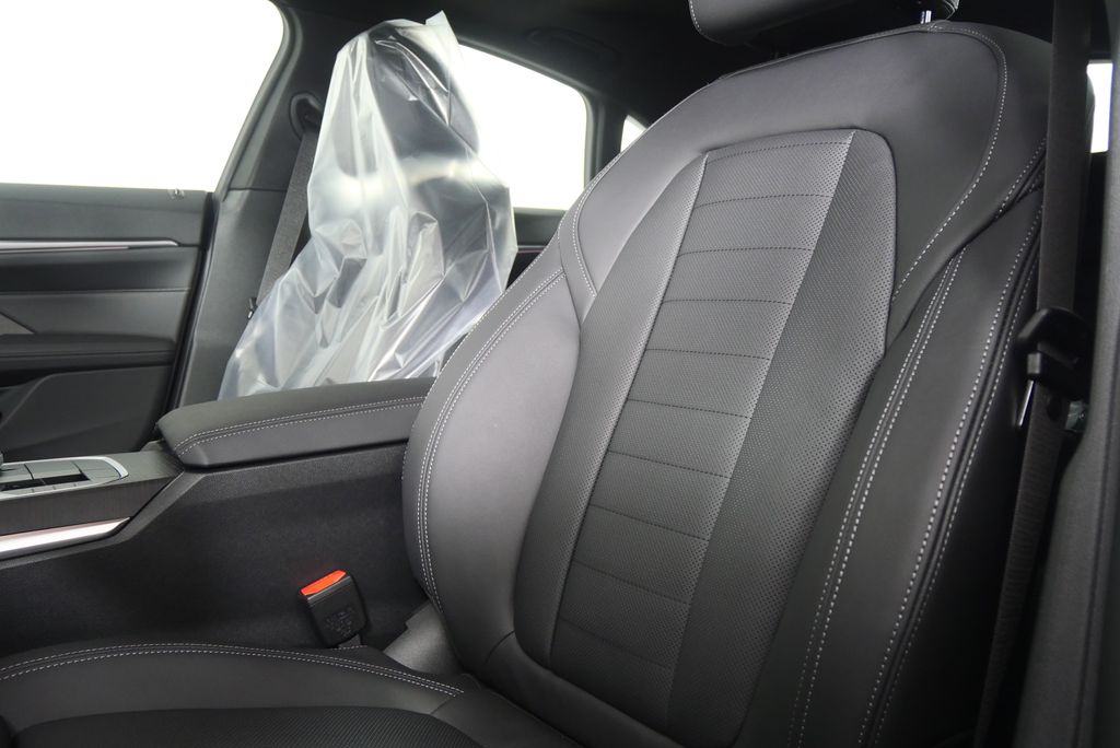 Thumbnail: 2026 BMW 4 Series - 11