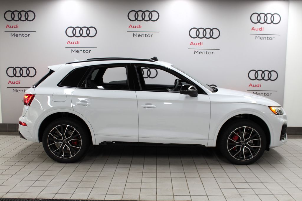 2025 Audi SQ5  7