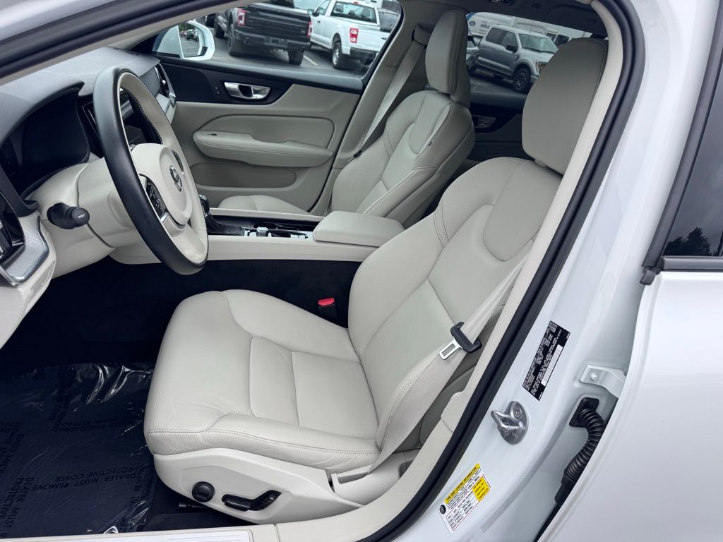 VolvoV60 Cross Country10