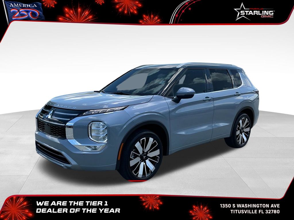 Moonstone Gray Metallic/Black Roof 2025 Mitsubishi Outlander SUV / Crossover Front-Wheel Drive Continuously Variable Transmission