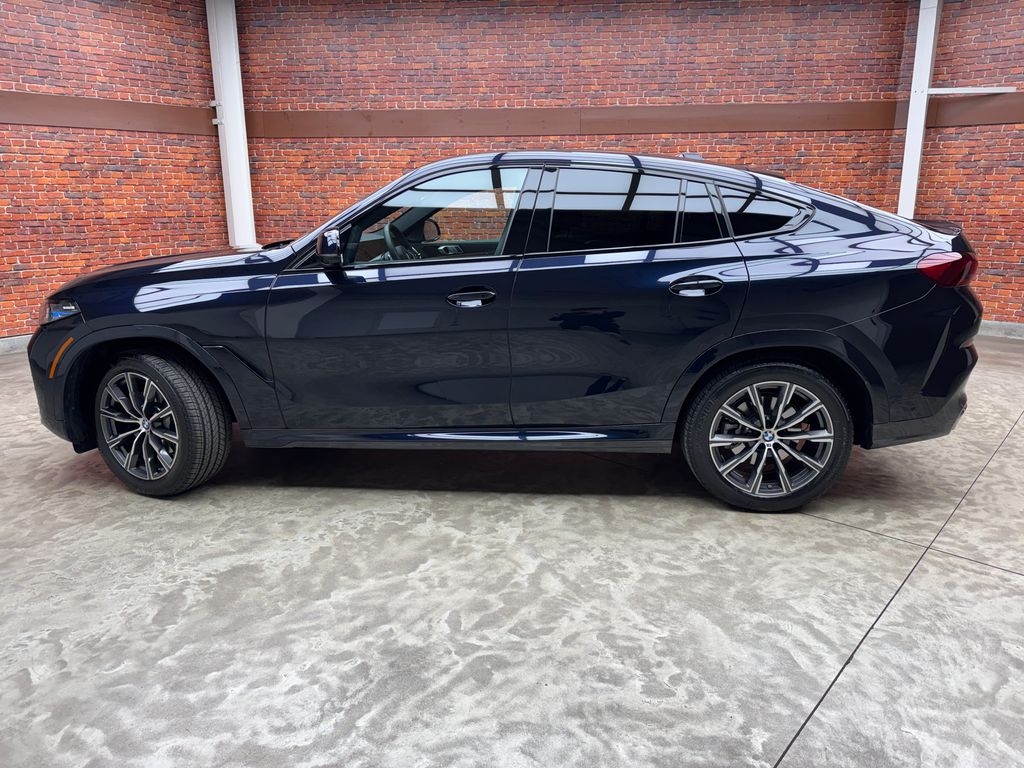 Used 2026 Black BMW xDrive40i image 2