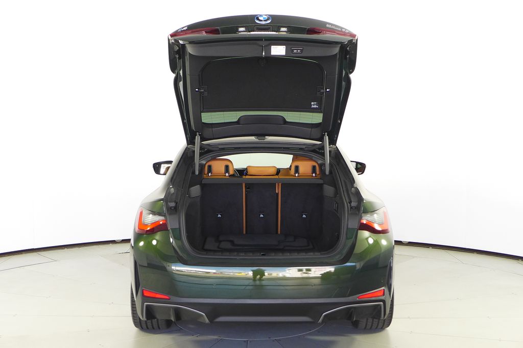 Thumbnail: 2023 BMW i4 - 10