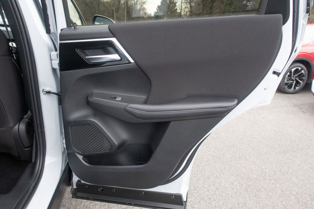 2025 Mitsubishi Outlander PHEV ES S-AWC
