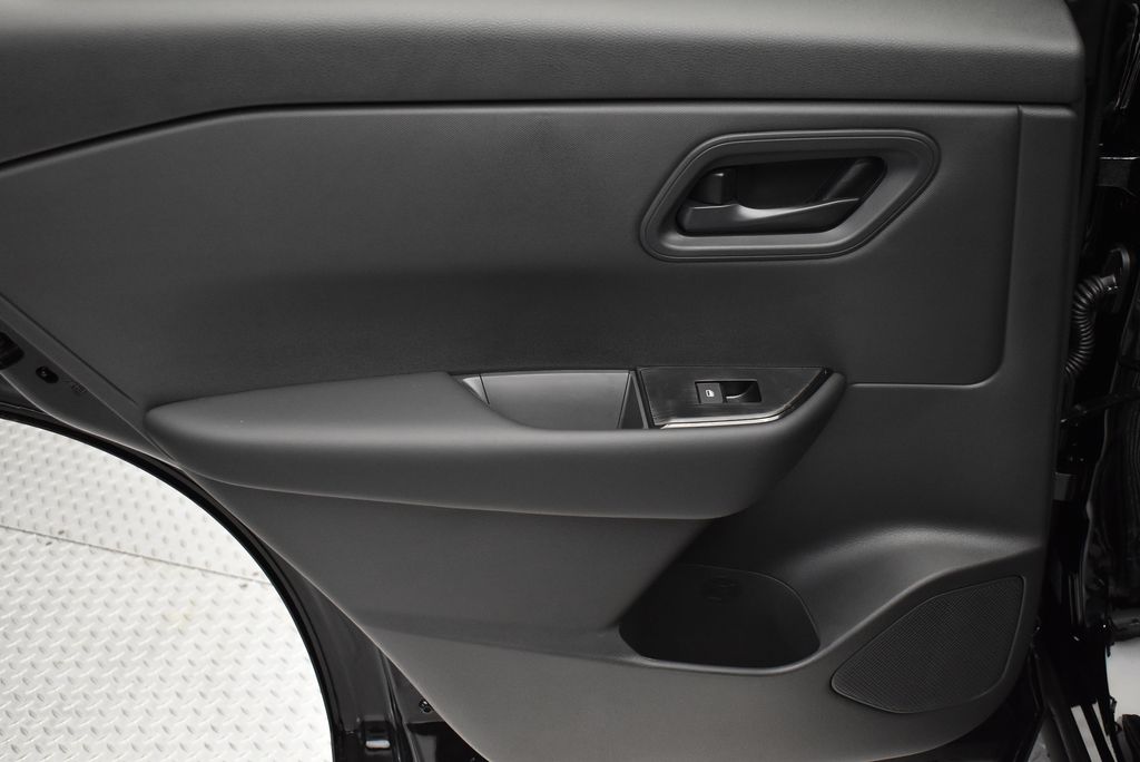 Thumbnail: 2026 Nissan Rogue - 30