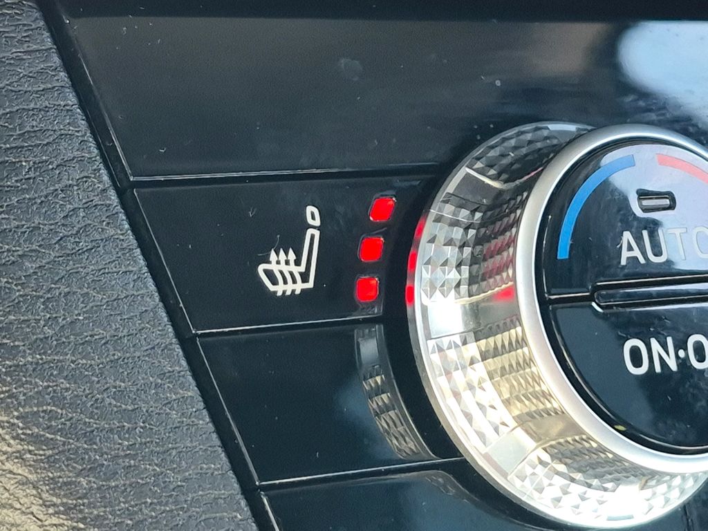 2022 Mitsubishi Outlander SEL Blue at North Houston Mitsubishi