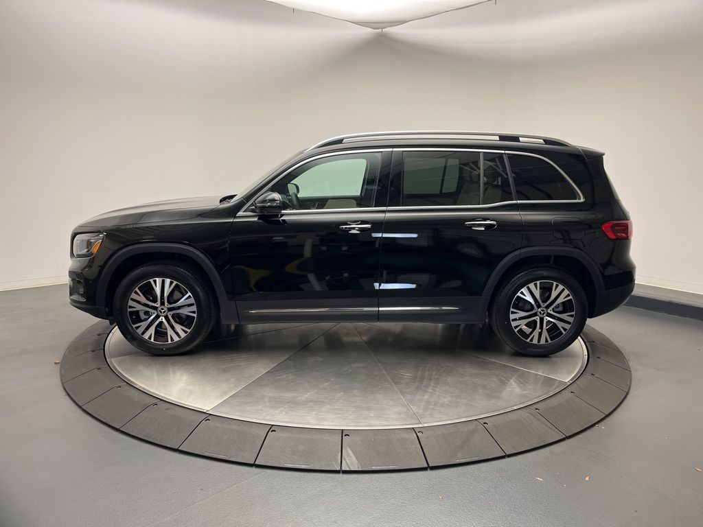 Thumbnail: 2025 Mercedes-Benz GLB - 4