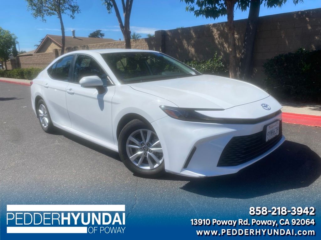 2026 Toyota Camry LE FWD