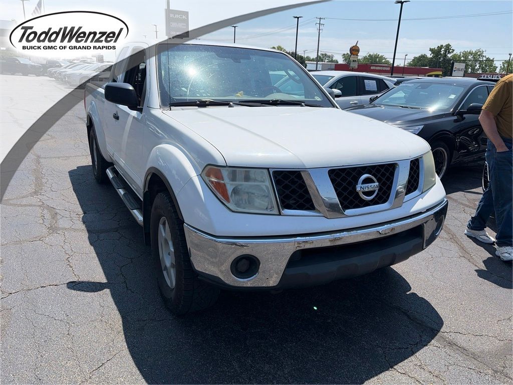 Avalanche Clearcoat 2005 Nissan Frontier Pickup Truck Four-Wheel Drive 5-Speed Automatic Overdrive