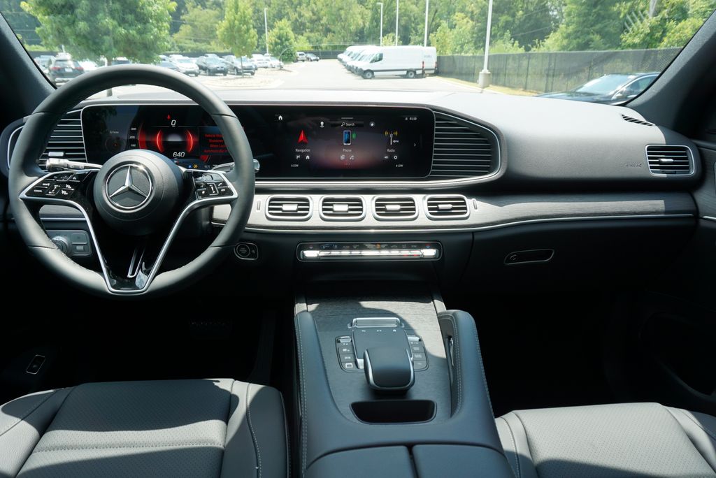 Thumbnail: 2026 Mercedes-Benz GLE - 17