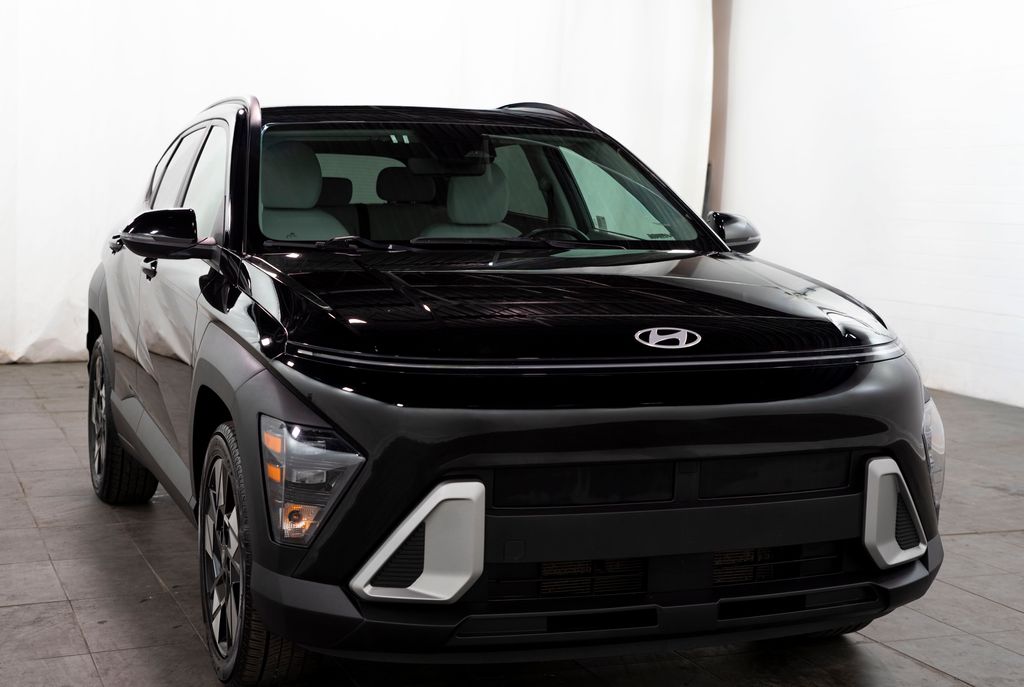 Abyss Black 2024 Hyundai Kona SUV / Crossover Front-Wheel Drive Continuously Variable Transmission