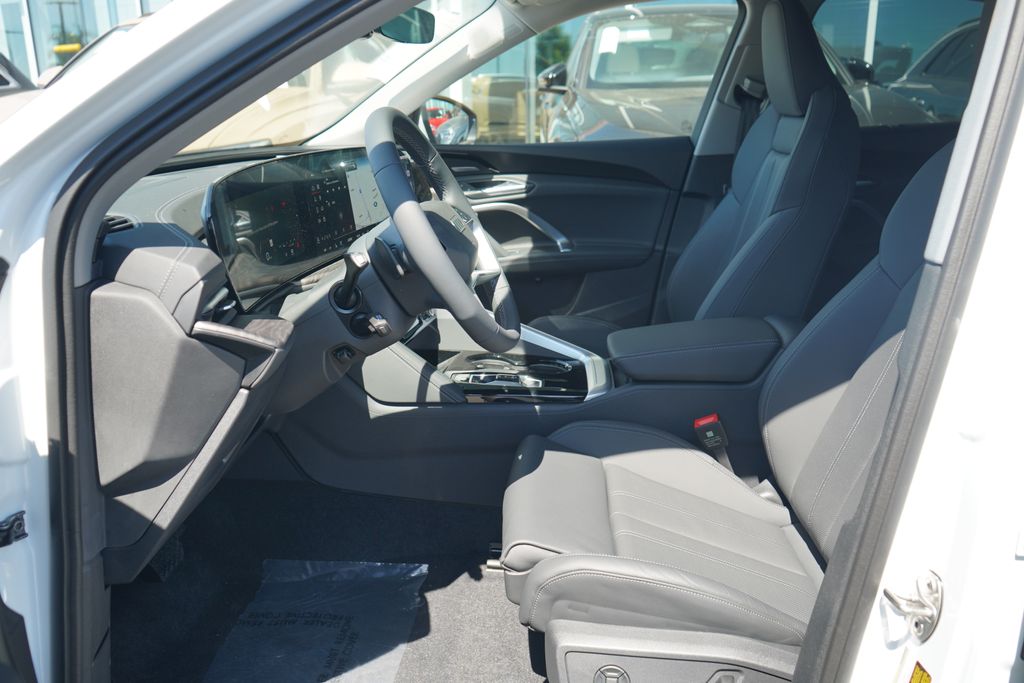 Thumbnail: 2025 Audi Q5 - 6