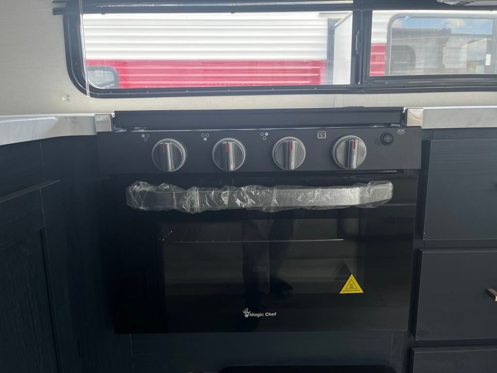 2025 Prime Time Avenger 25 MKB Travel Trailer