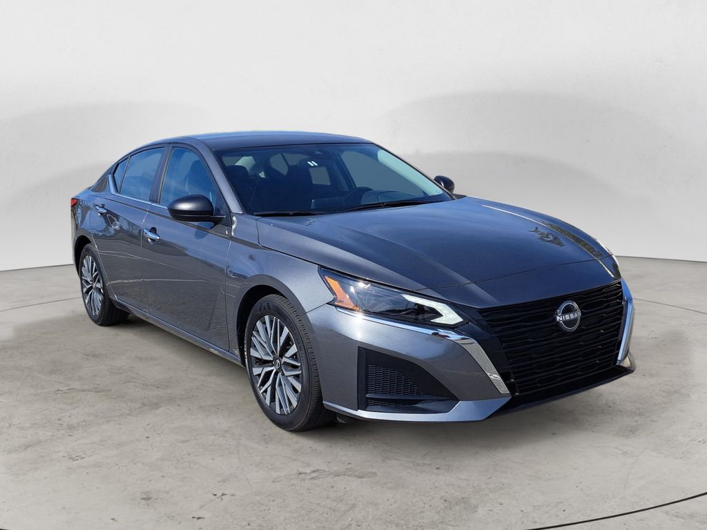 Gray (Gun Metallic) 2024 Nissan Altima 2.5 SV FWD Sedan Front-Wheel Drive Continuously Variable Transmission