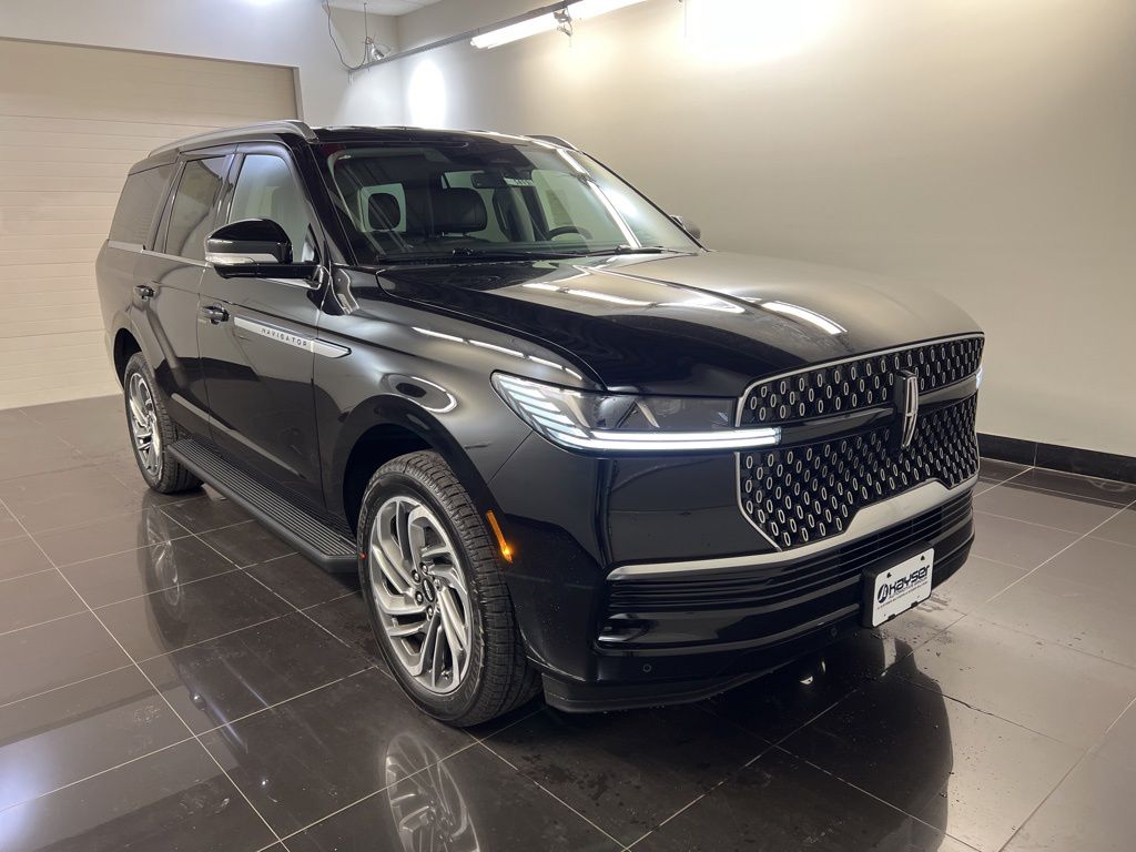 2026 Lincoln Navigator Premiere AWD's photo