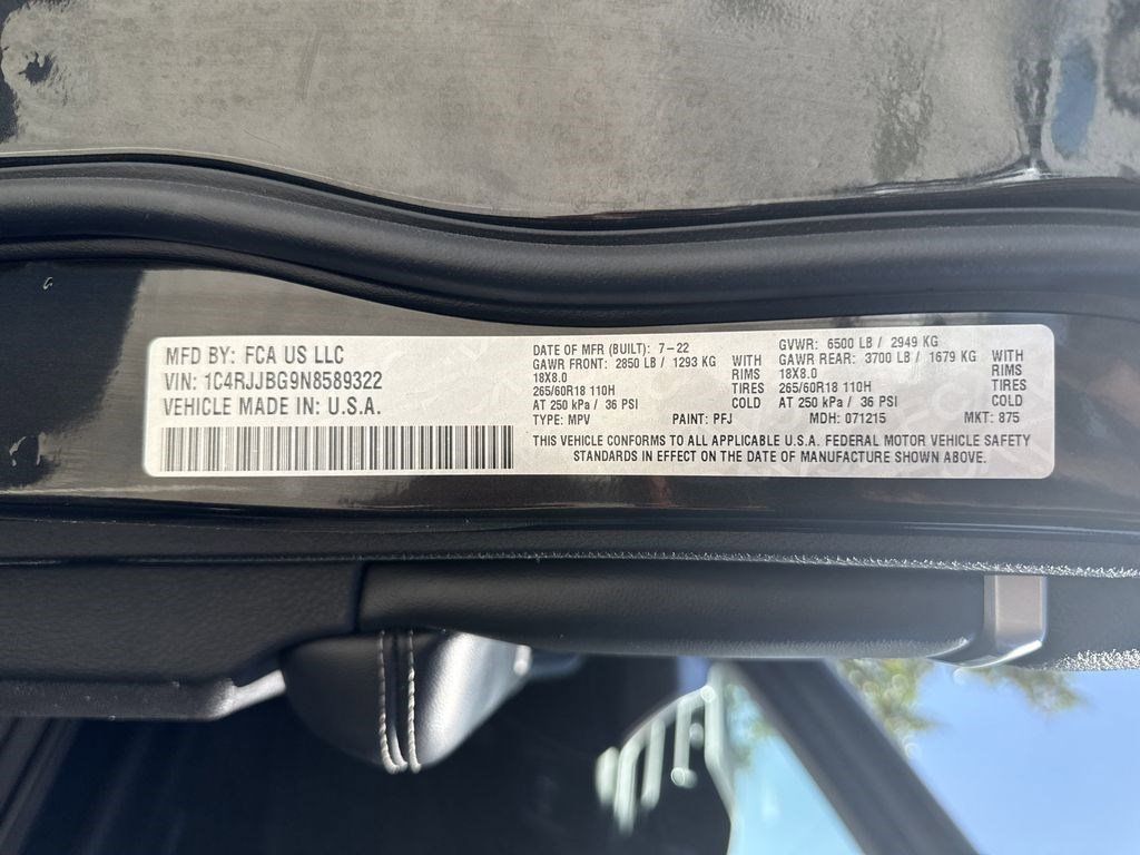 2022 Jeep Grand Cherokee L Limited Gray at Community Kia