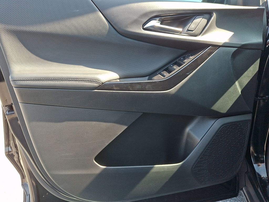 2025 Chevrolet Equinox LT Black at Auto Express Mitsubishi