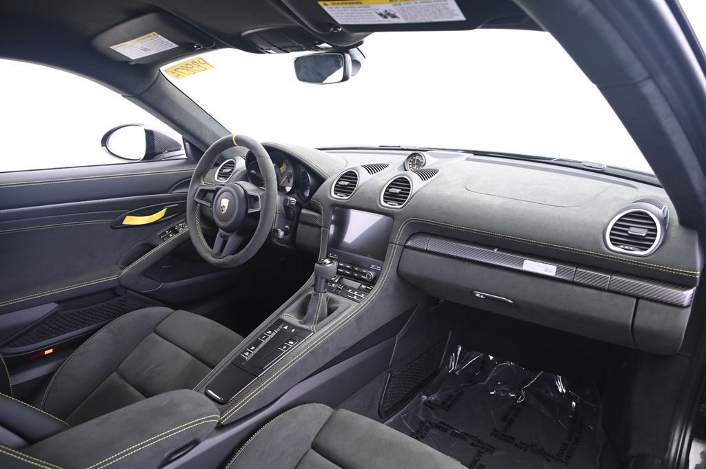 Thumbnail: 2025 Porsche 718 Cayman - 19