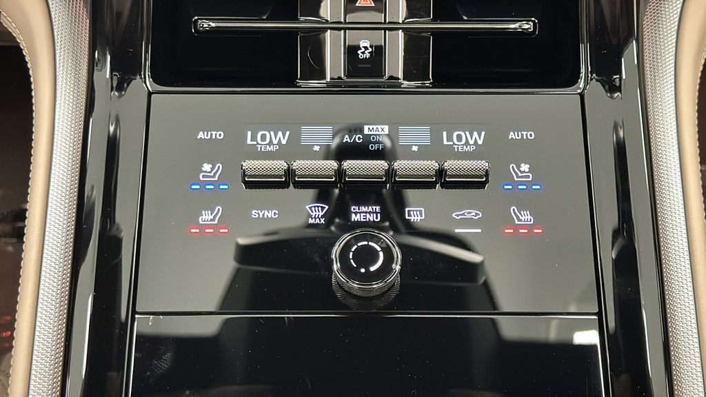 Thumbnail: 2024 Porsche Panamera - 27