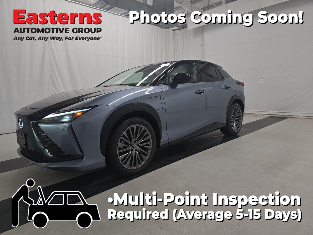 2023 Lexus RZ 450e 450e Luxury AWD's photo