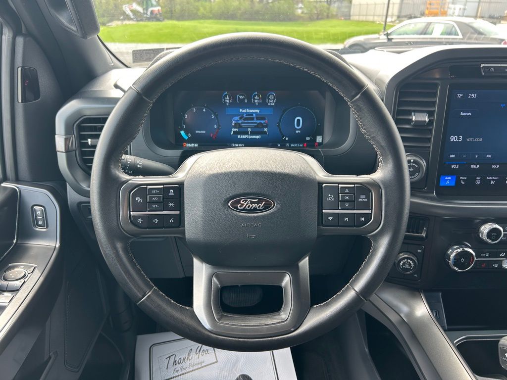 View vehicle photo 4